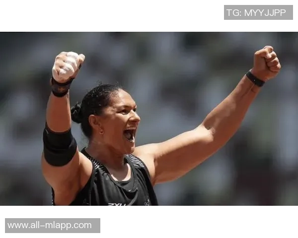 司机送祝福展风度亚当斯受伤令火箭球迷心如死灰